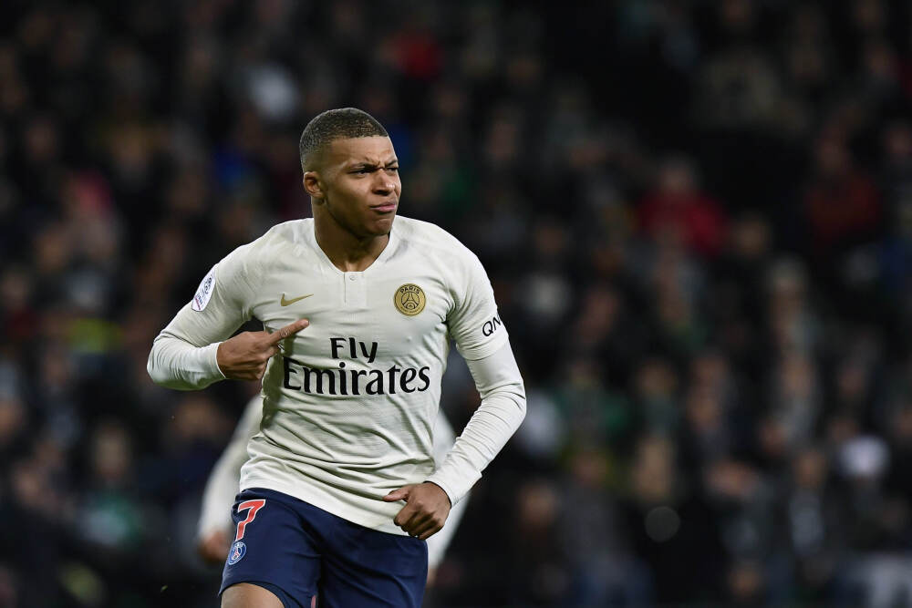 39年前利比亚11分钟闪电战，中国军队从“人海”到“制电磁权”的觉醒！